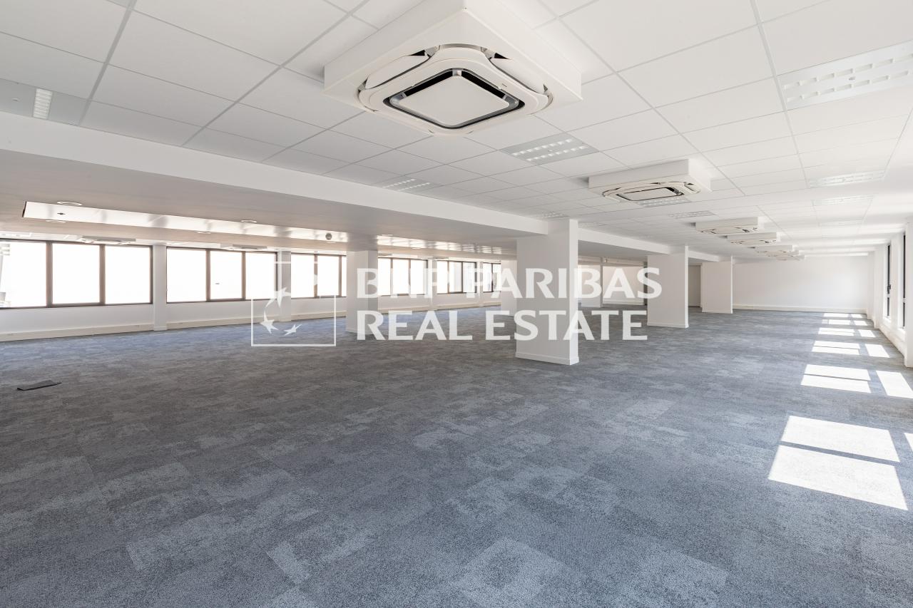 Bureau Paris 3391m² Location bureau Paris OLBUR2101157 4